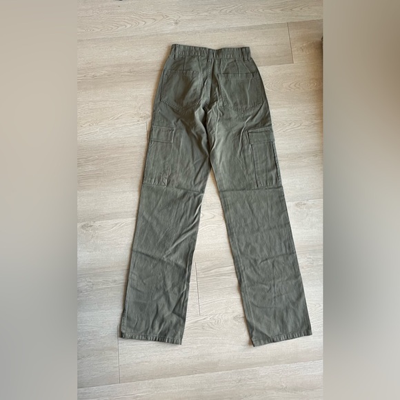 Women’s Olive Cargo Pants - Picture 2 of 2